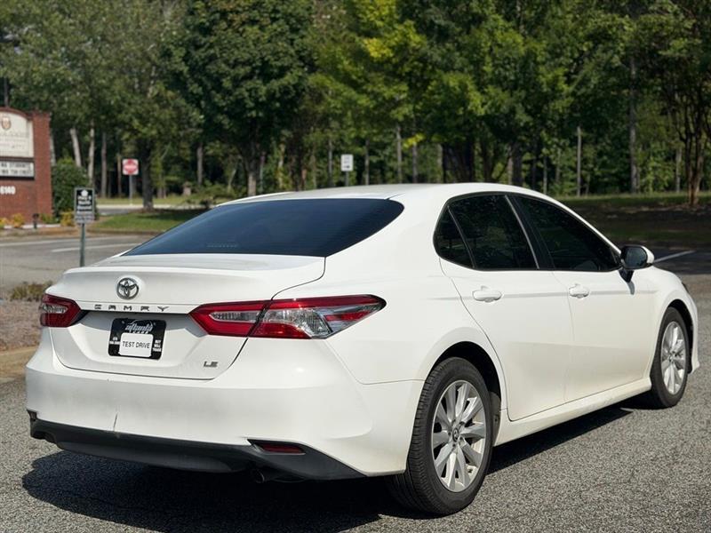 Toyota Camry XLE Auto (Natl) 2018