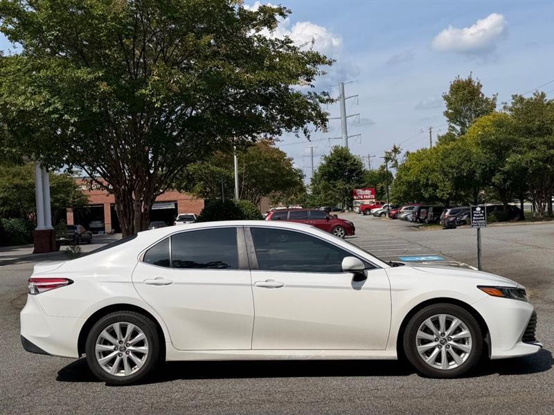 Toyota Camry XLE Auto (Natl) 2018