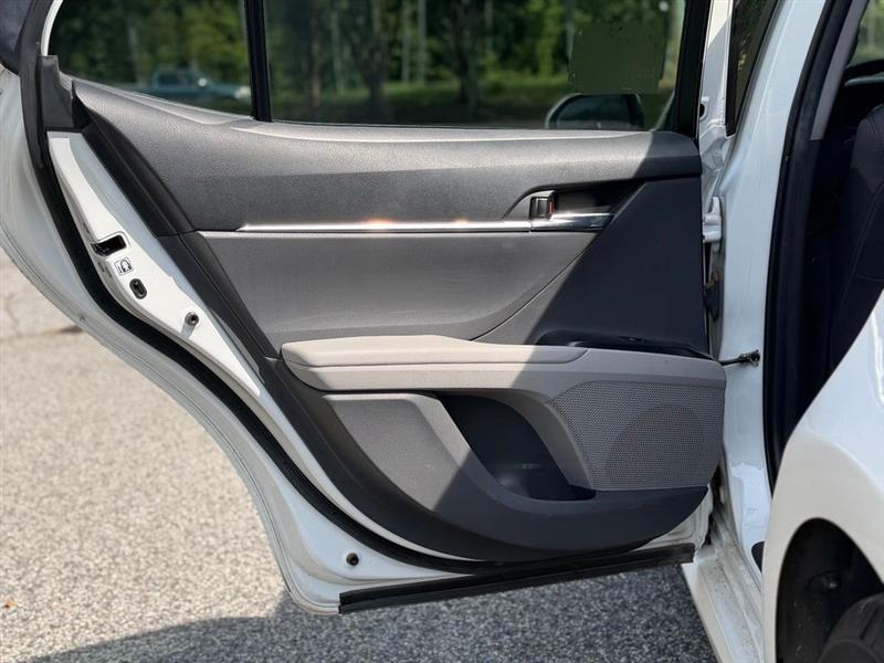 Toyota Camry XLE Auto (Natl) 2018