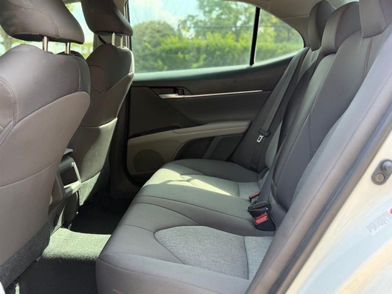Toyota Camry XLE Auto (Natl) 2018