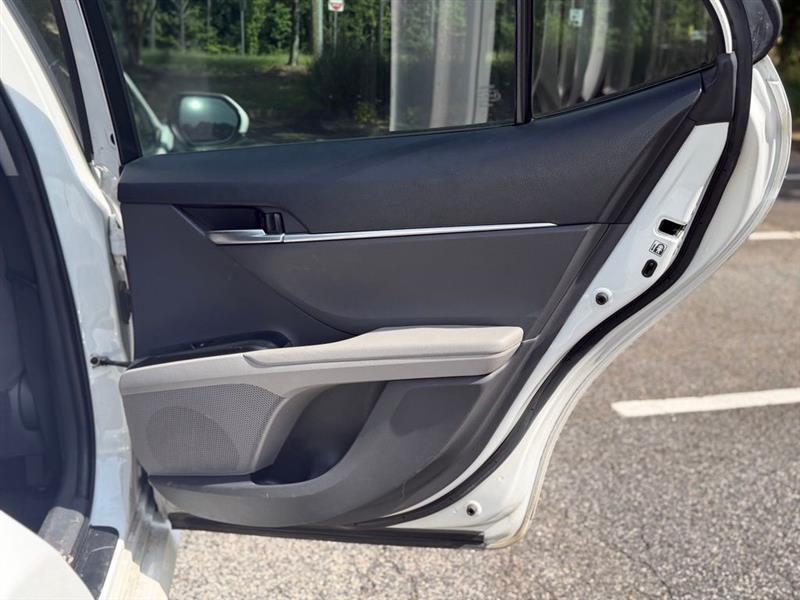 Toyota Camry XLE Auto (Natl) 2018