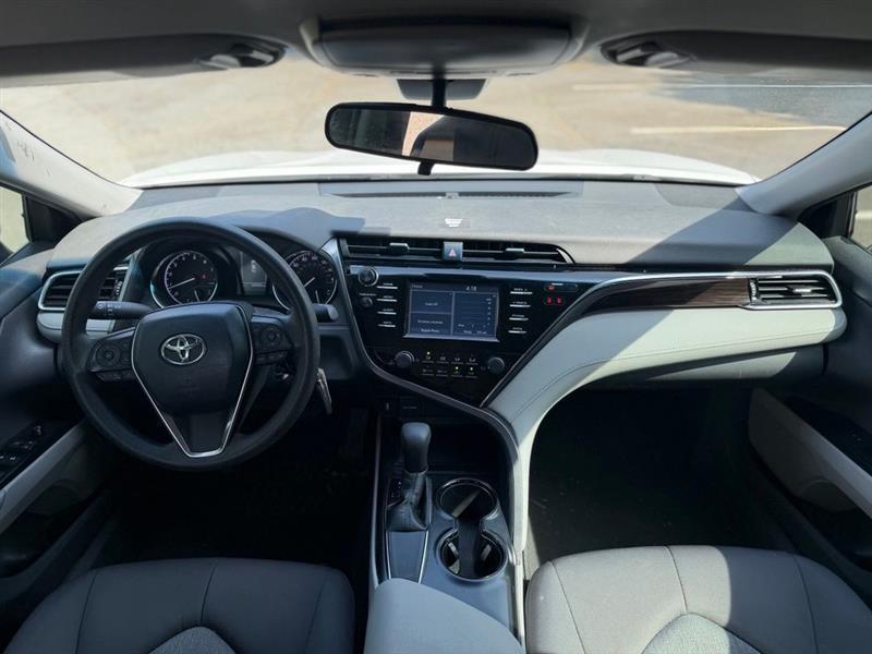 Toyota Camry XLE Auto (Natl) 2018
