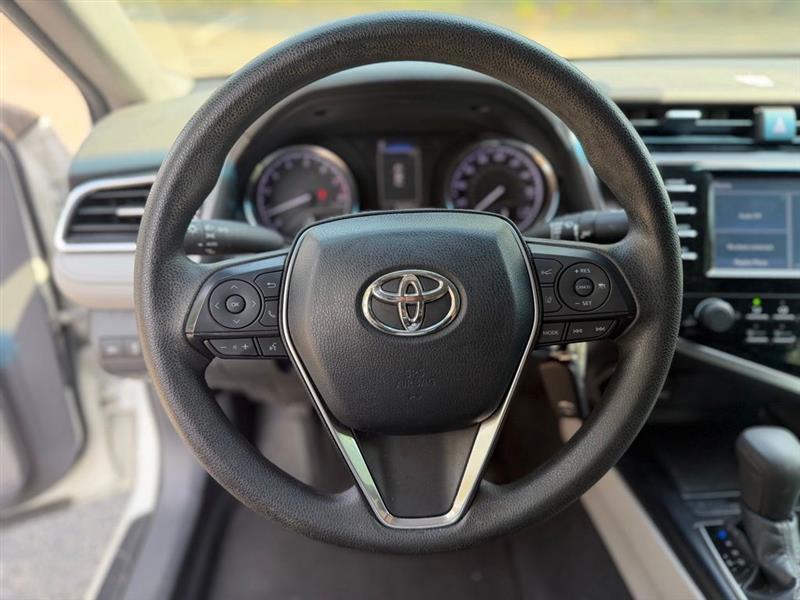 Toyota Camry XLE Auto (Natl) 2018