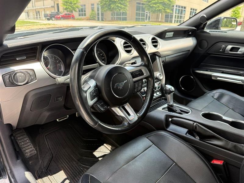 Ford Mustang EcoBoost Convertible 2019