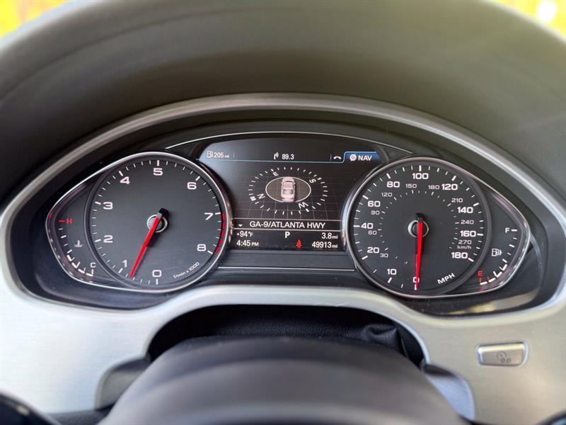 Audi A8 4dr Sdn 2012