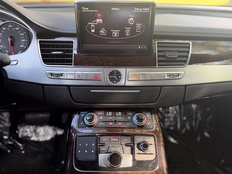 Audi A8 4dr Sdn 2012