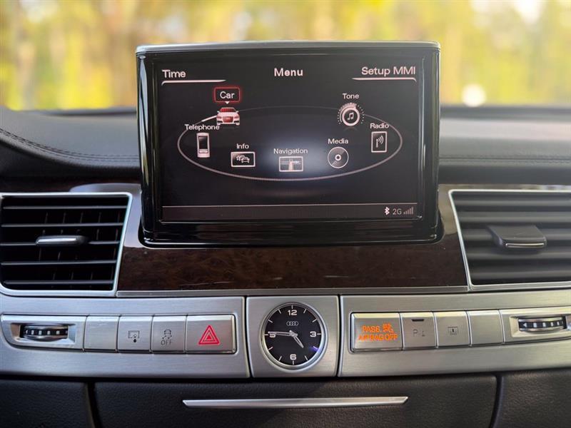 Audi A8 4dr Sdn 2012