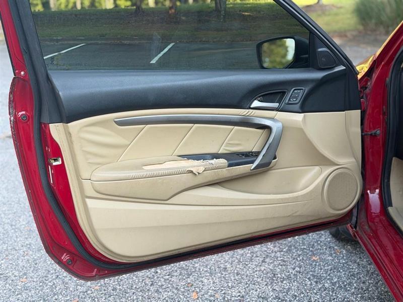 Honda Accord photo 9