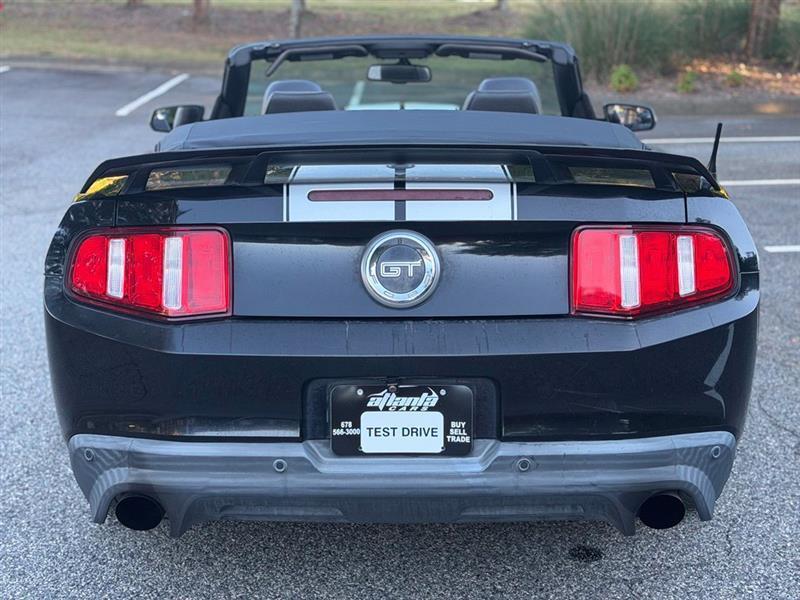 Ford Mustang photo 4