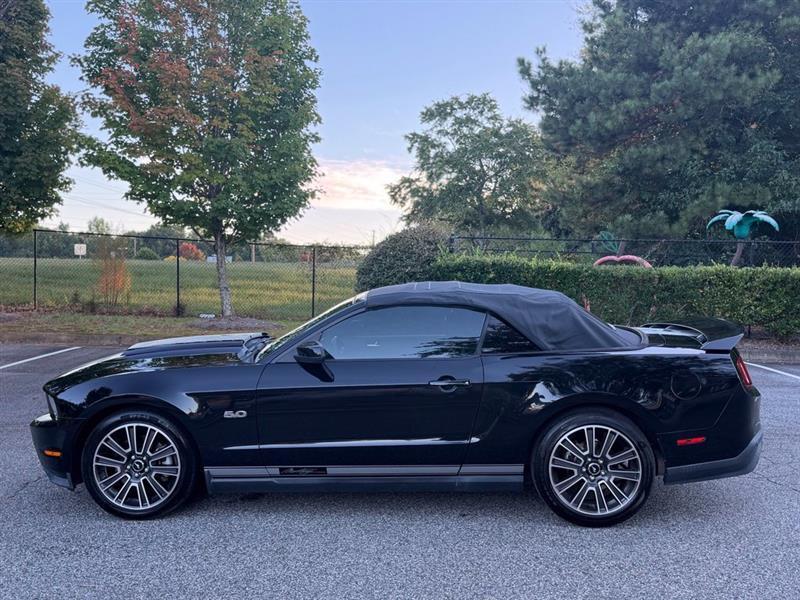 Ford Mustang photo 17