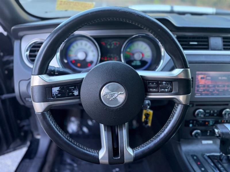 Ford Mustang photo 23