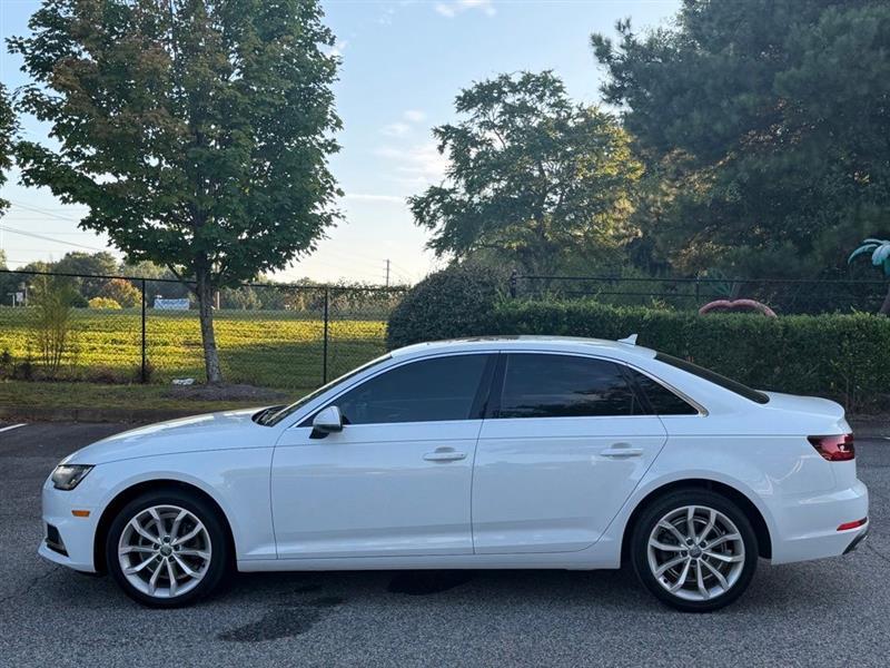 Audi A4 photo 2
