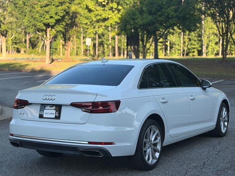 Audi A4 photo 5