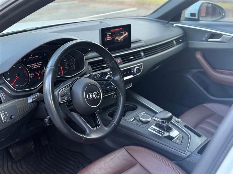 Audi A4 photo 11