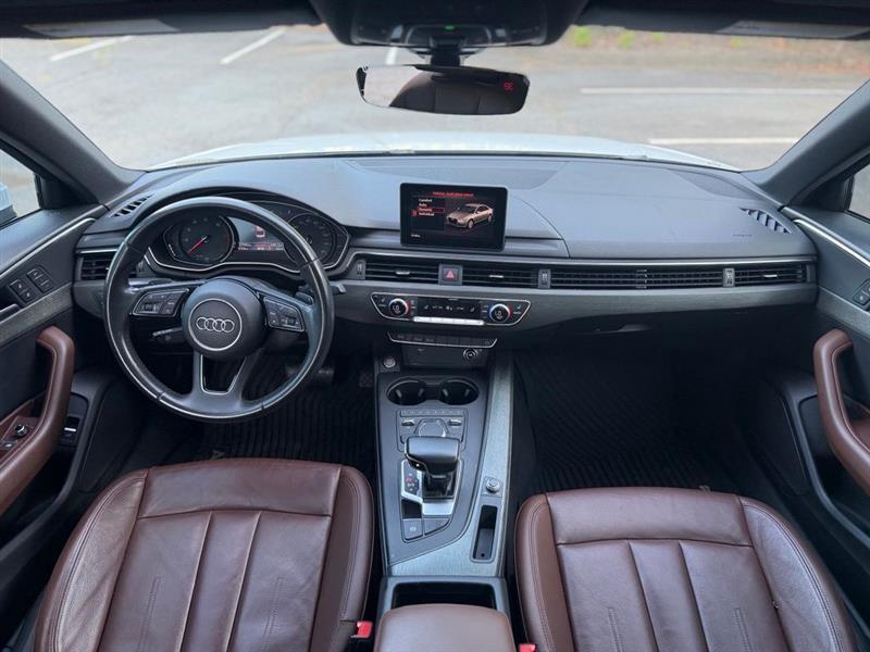 Audi A4 photo 21
