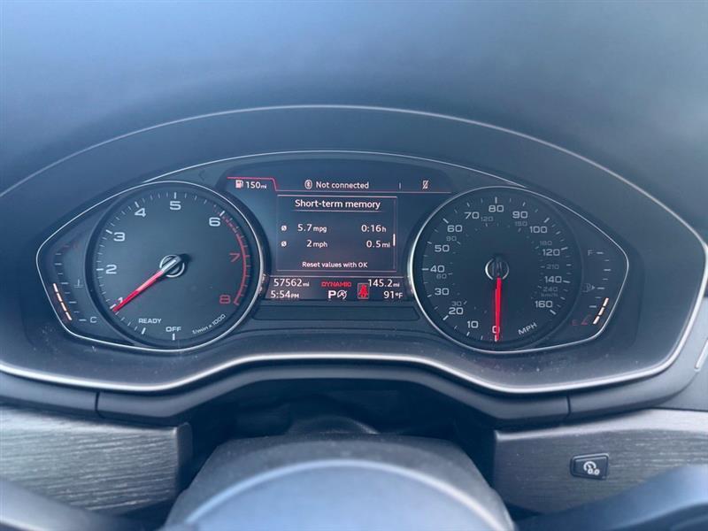 Audi A4 photo 23
