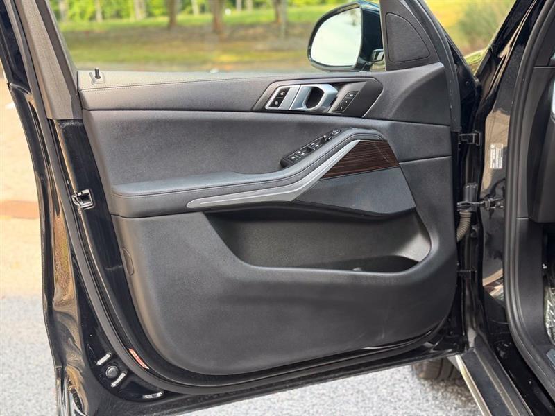 BMW X5 photo 9
