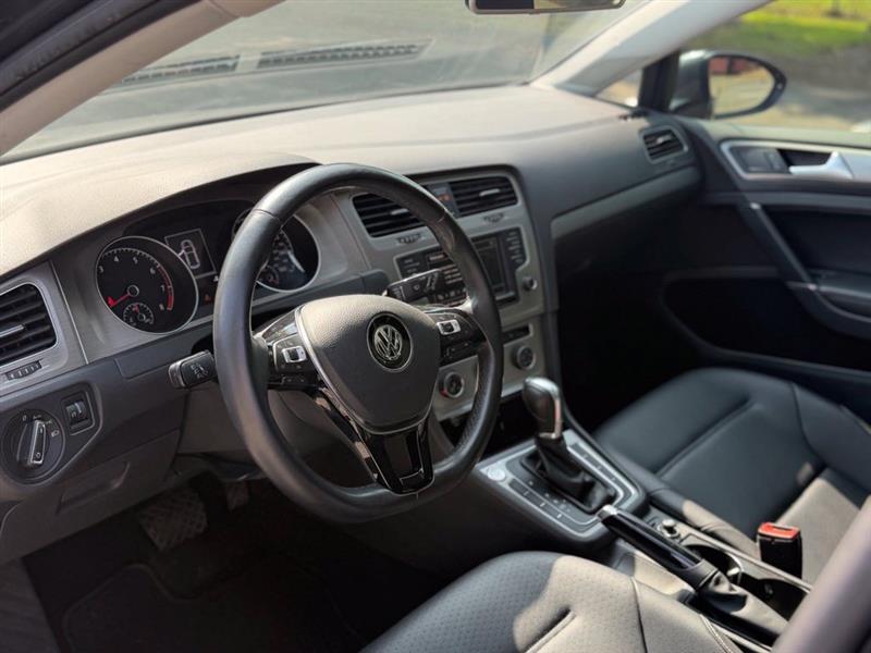 Volkswagen Golf photo 11