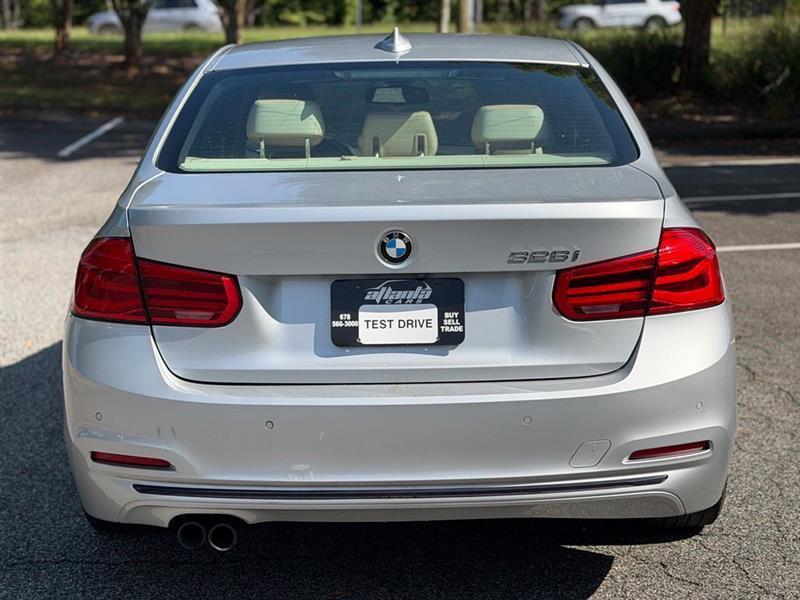 BMW 3 Series 4dr Sdn 328i RWD South Africa SULEV 2016