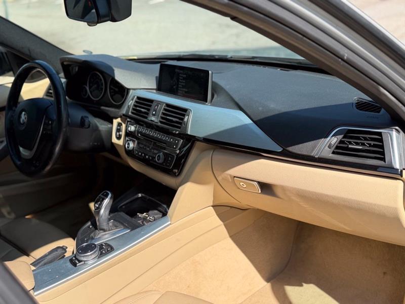 BMW 3 Series 4dr Sdn 328i RWD South Africa SULEV 2016