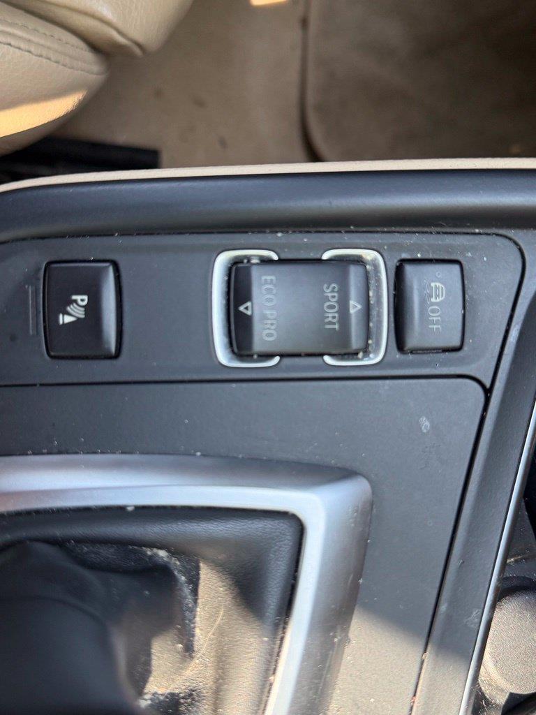 BMW 3 Series 4dr Sdn 328i RWD South Africa SULEV 2016