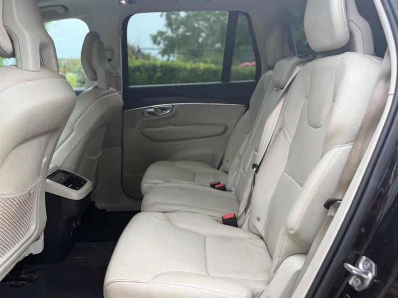 Volvo XC90 photo 13