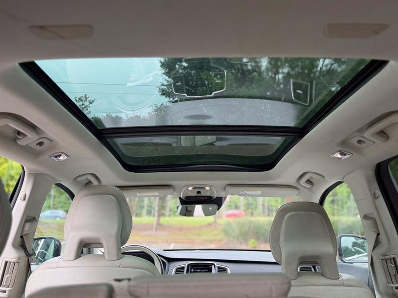 Volvo XC90 photo 21