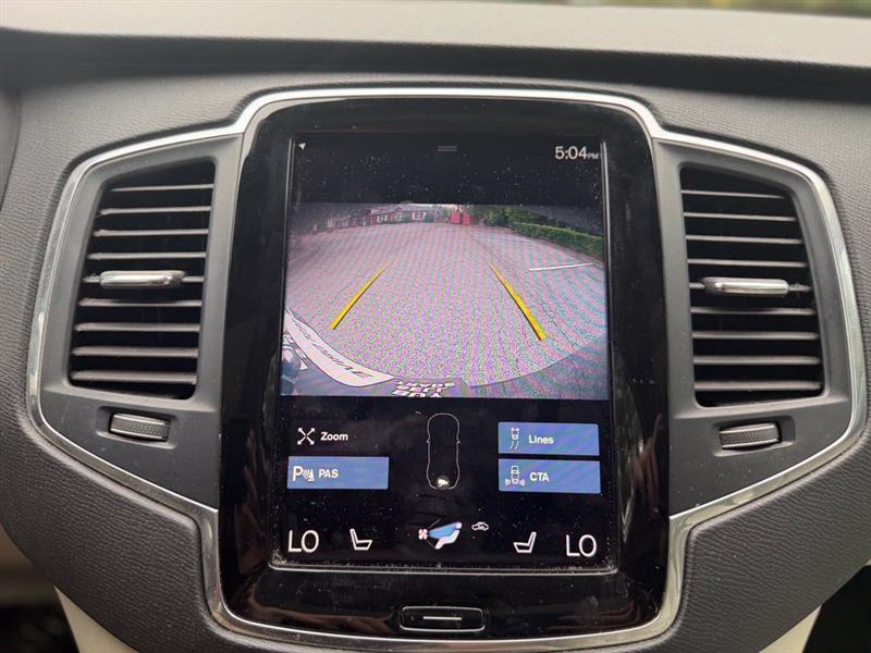 Volvo XC90 photo 28