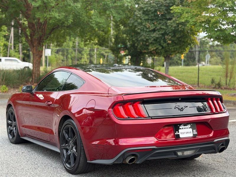 Ford Mustang EcoBoost Fastback 2019