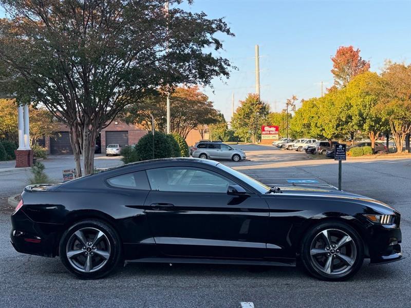 Ford Mustang 2dr Fastback V6 2016