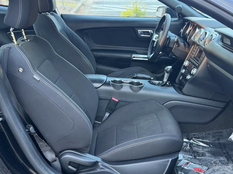 Ford Mustang 2dr Fastback V6 2016
