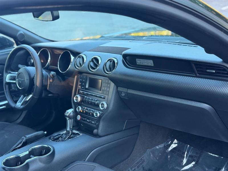 Ford Mustang 2dr Fastback V6 2016