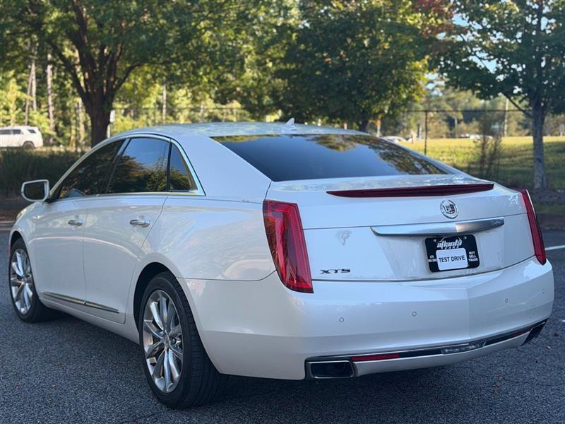 Cadillac XTS photo 3