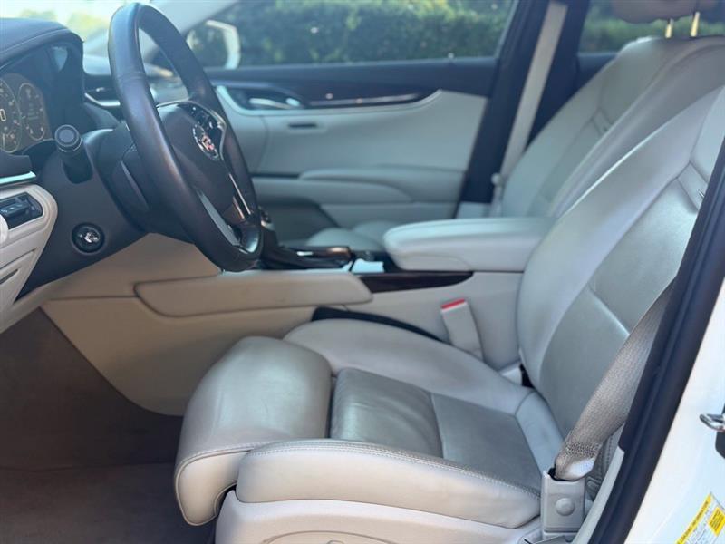 Cadillac XTS photo 10