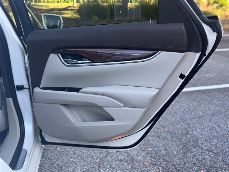 Cadillac XTS photo 17