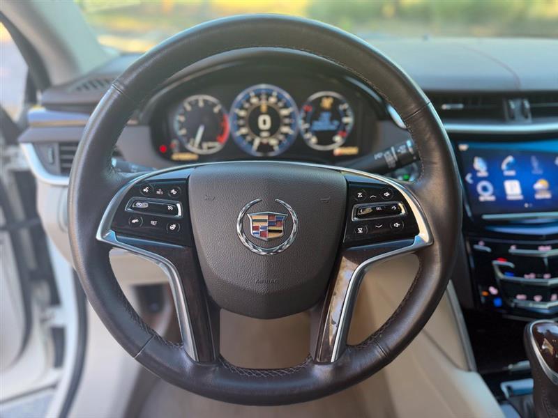 Cadillac XTS photo 24