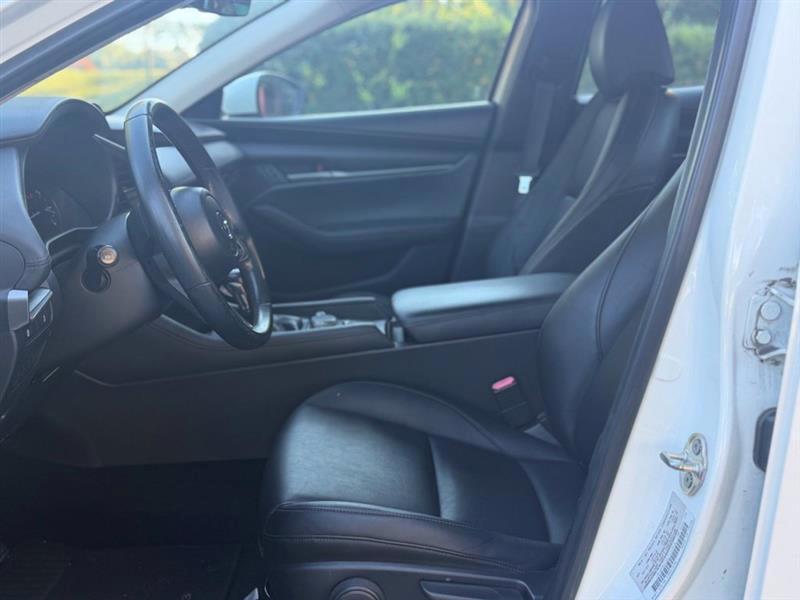 Mazda Mazda3 photo 10