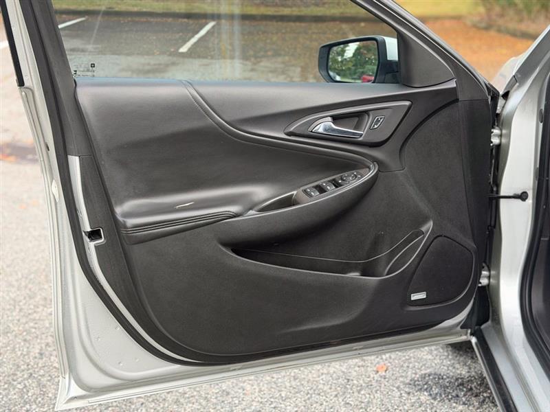Chevrolet Malibu photo 9