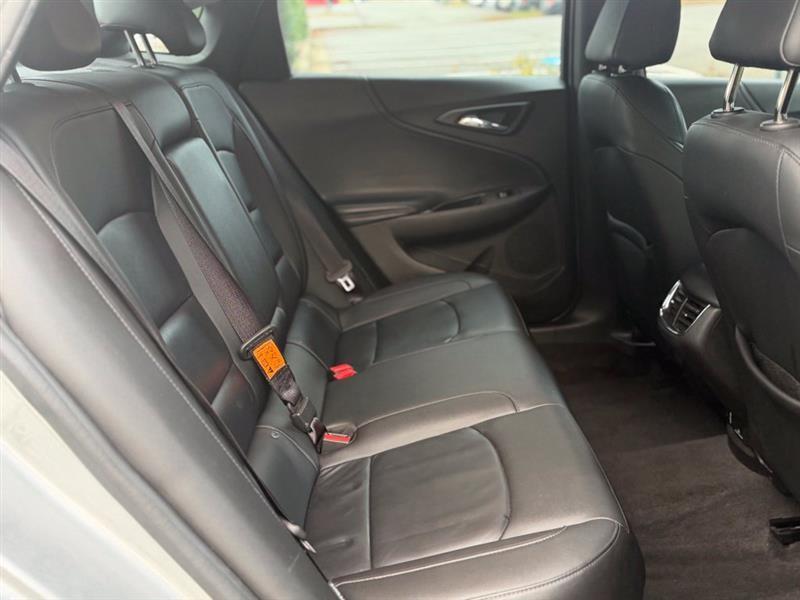 Chevrolet Malibu photo 18