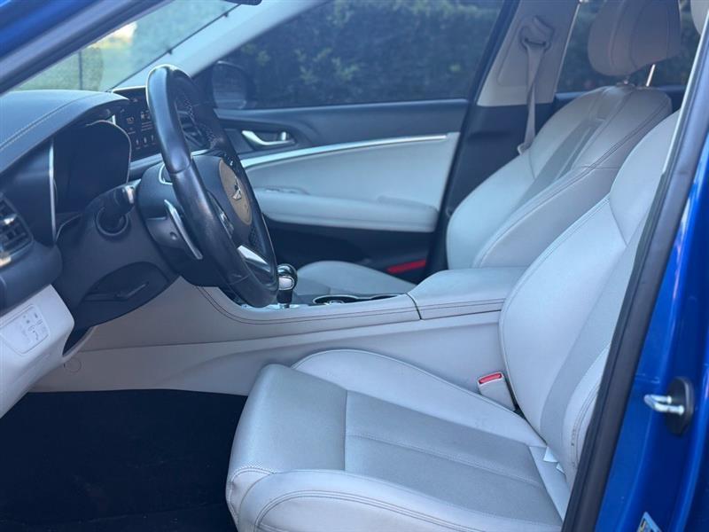 Genesis G70 2.0T RWD 2020