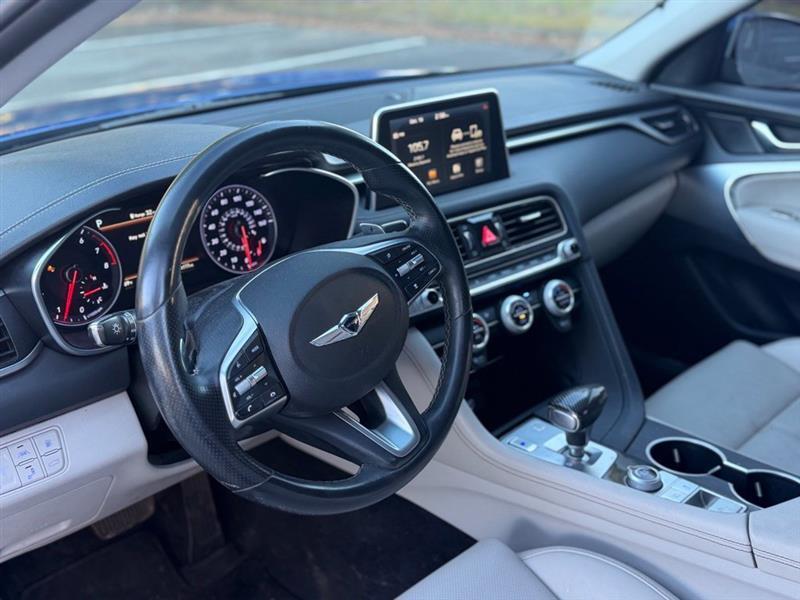 Genesis G70 2.0T RWD 2020