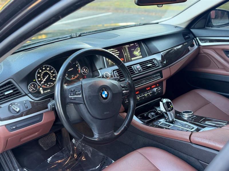 BMW 5 Series 4dr Sdn 528i xDrive AWD 2014