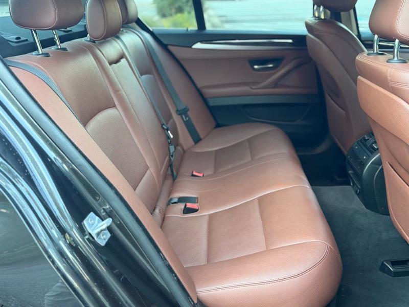 BMW 5 Series 4dr Sdn 528i xDrive AWD 2014
