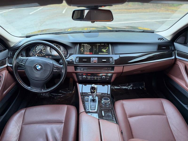 BMW 5 Series 4dr Sdn 528i xDrive AWD 2014