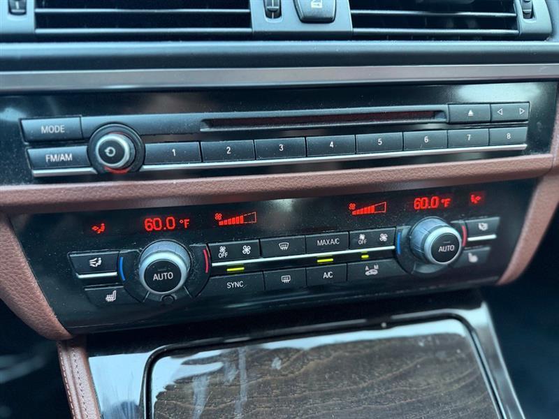 BMW 5 Series 4dr Sdn 528i xDrive AWD 2014