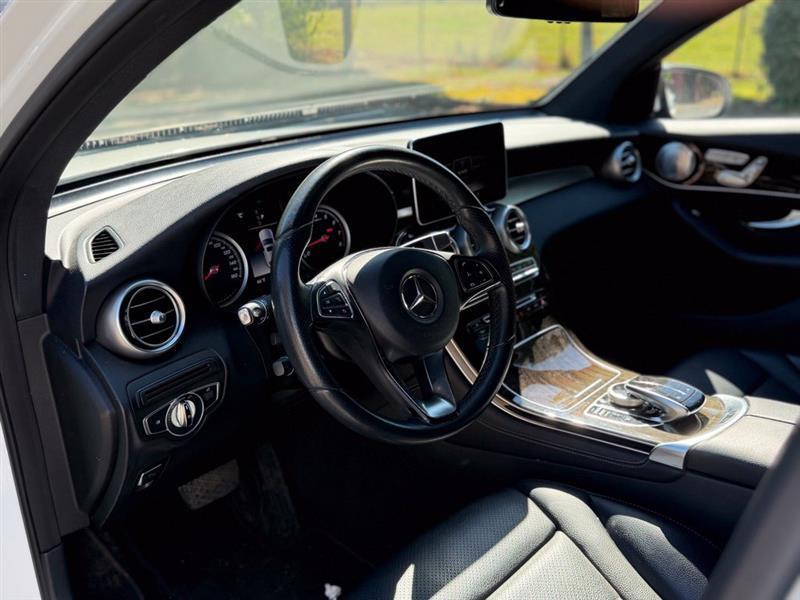 Mercedes-Benz GLC-Class photo 11