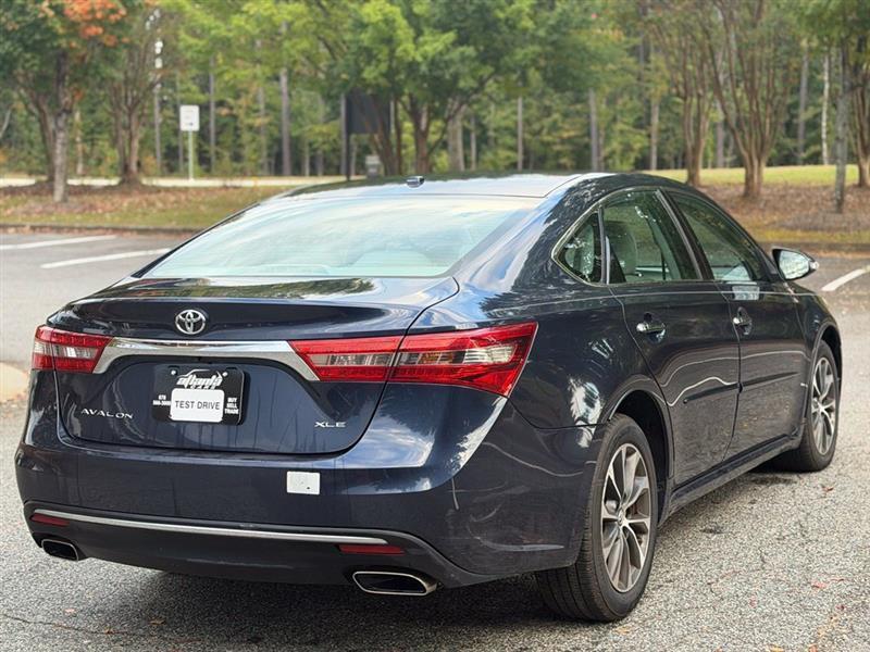 Toyota Avalon XLE Premium (Natl) 2018