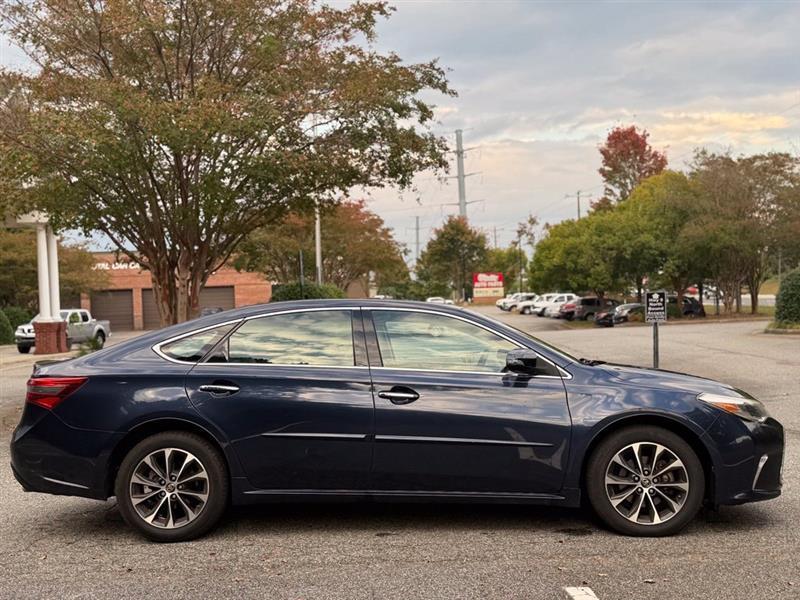 Toyota Avalon XLE Premium (Natl) 2018