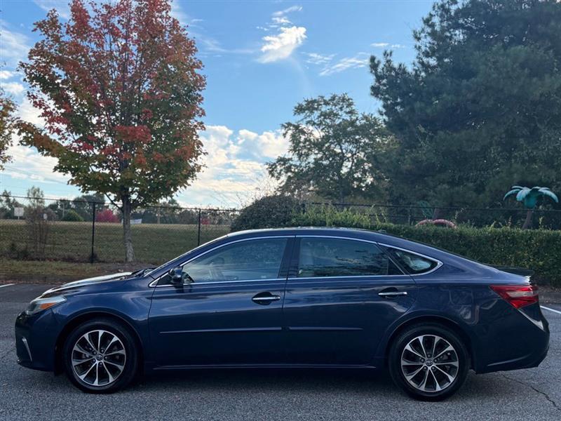 Toyota Avalon XLE Premium (Natl) 2018