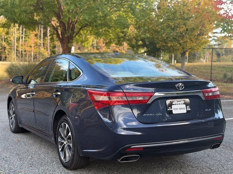 Toyota Avalon XLE Premium (Natl) 2018